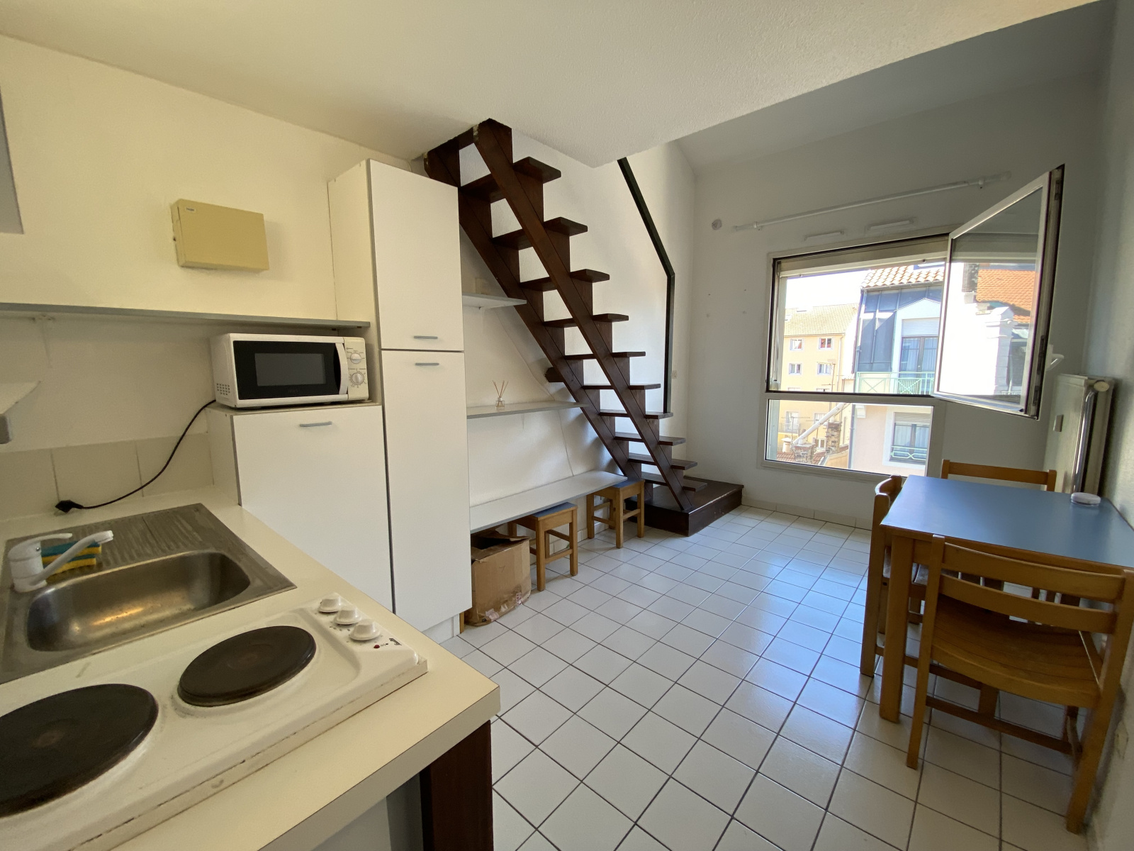 Image_, Studio, Lyon, ref :LST260002359