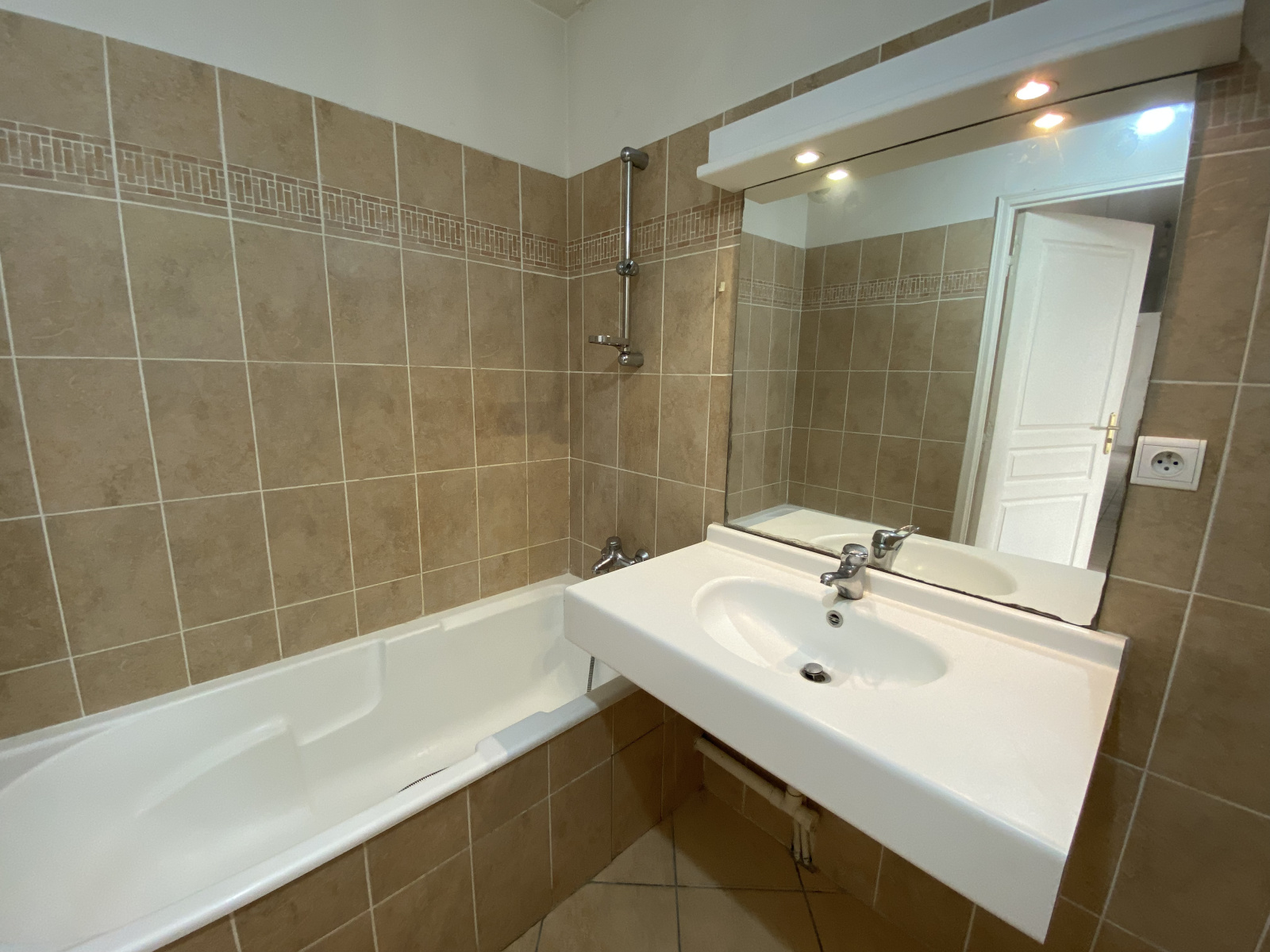 Image_, Appartement, Villeurbanne, ref :01080
